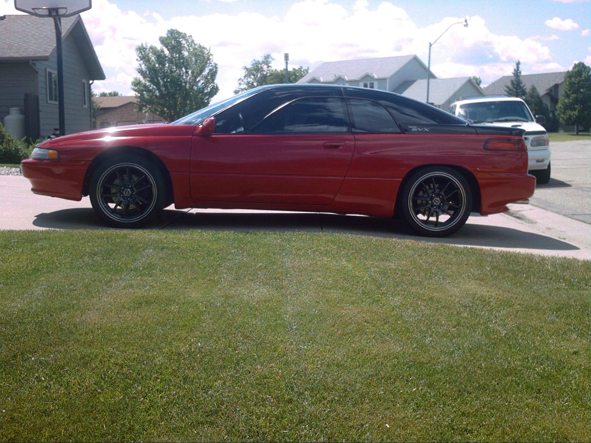svx has rims.JPG